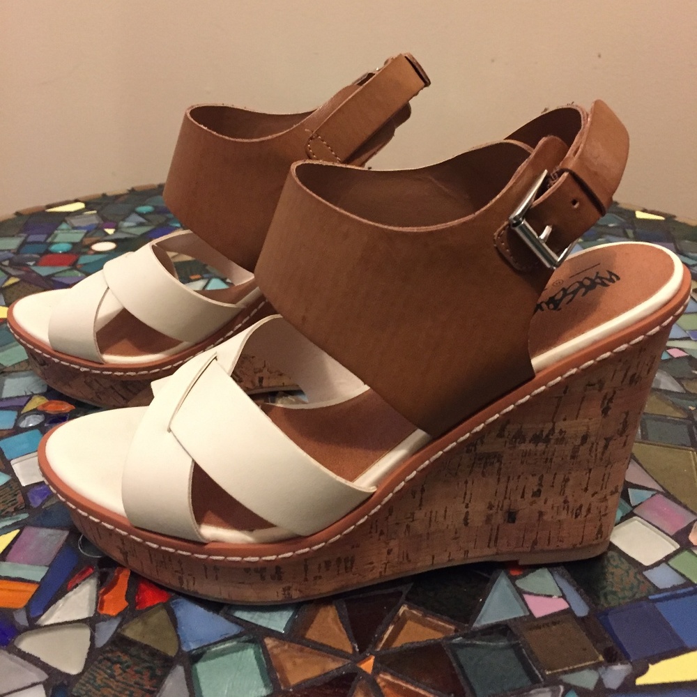 White/Tan Wedges